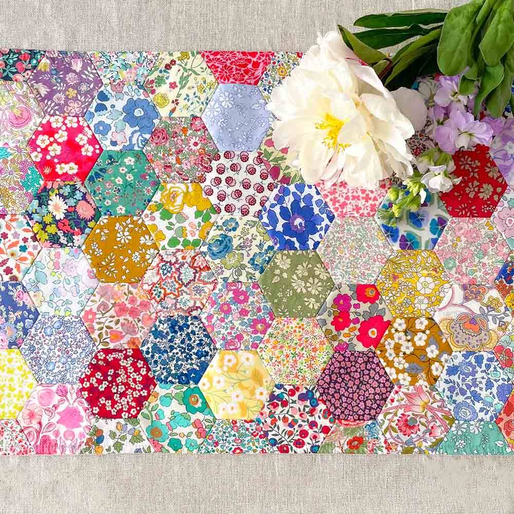8 English Paper Piecing Table Runner Patterns Image