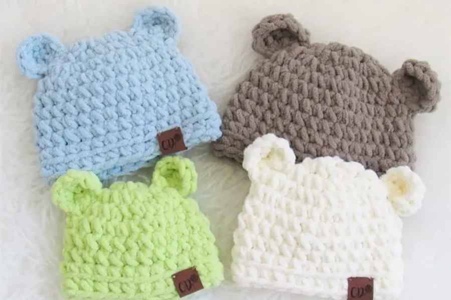 32 Easy Crochet Newborn Beanie Patterns Image