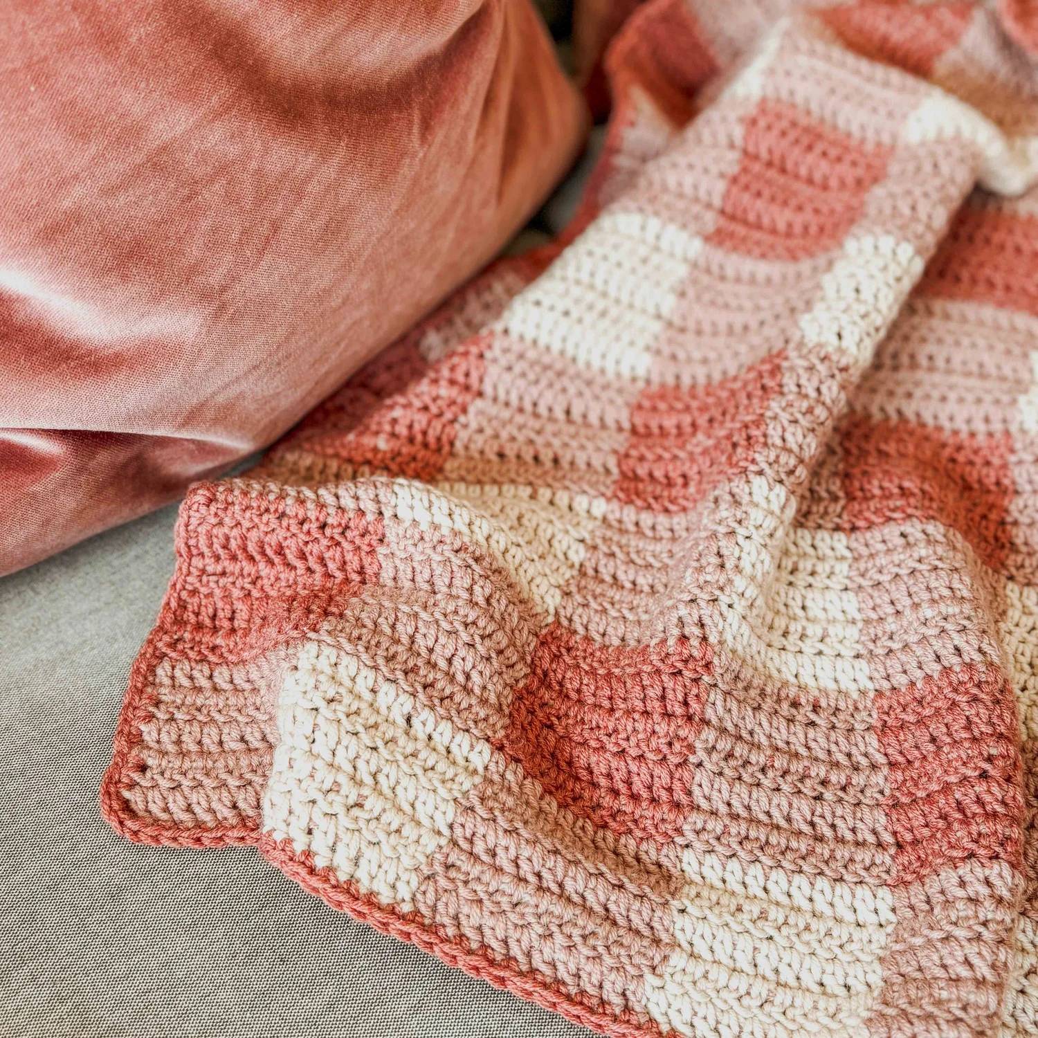 27 Pink Crochet Blanket Patterns Image