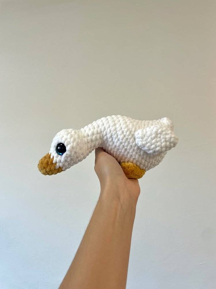 Adorable Amigurumi Crochet Goose Toy