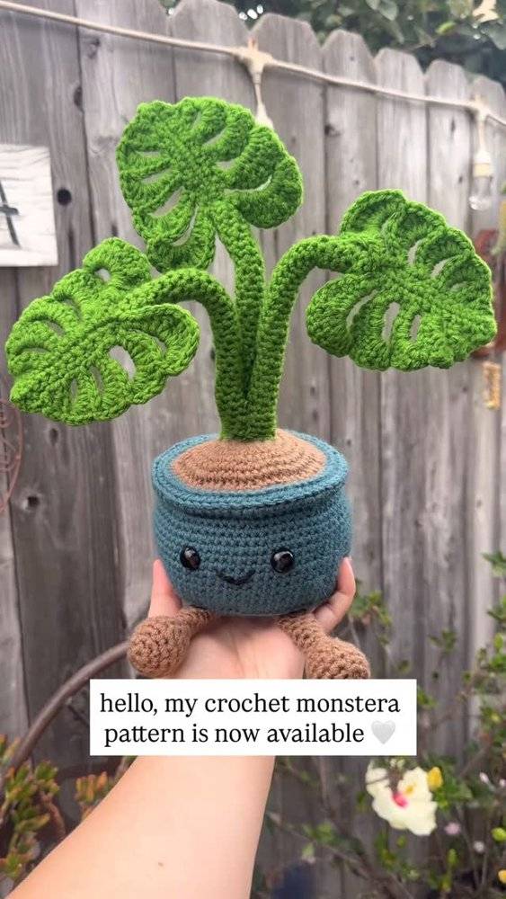 Adorable Amigurumi Crochet Monstera Plant