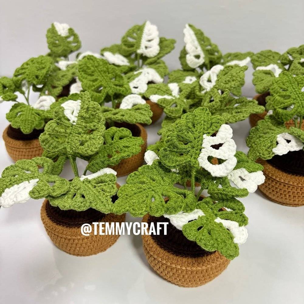 Adorable Crochet Monstera Plant Decor