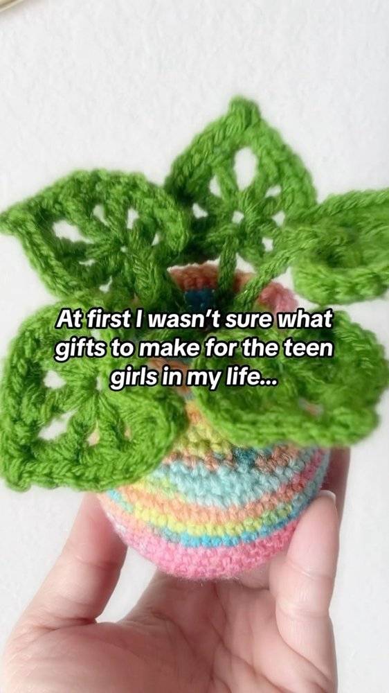 Amigurumi Crochet Monstera Pot Plant