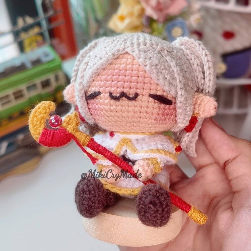 Amigurumi Frieren Doll Crochet Project