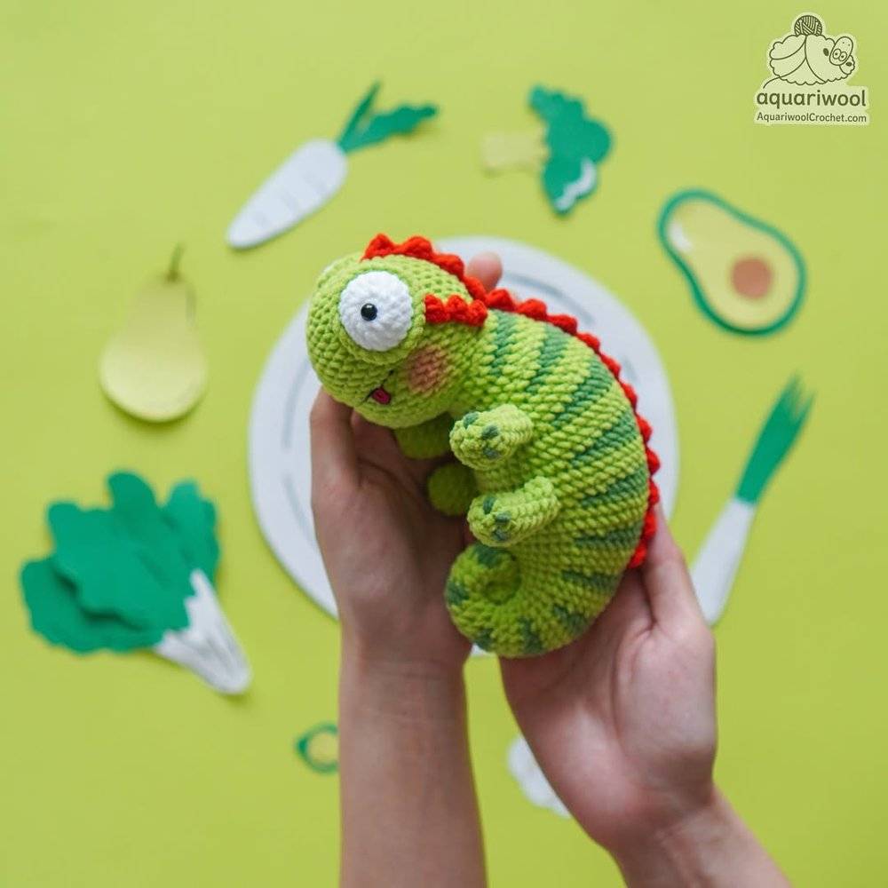 Charming Amigurumi Chameleon Crochet Toy