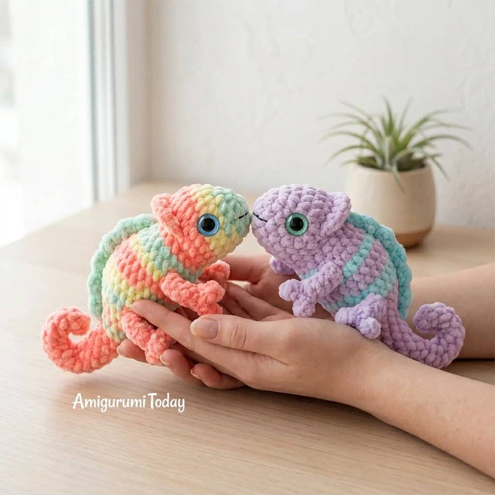 Charming Amigurumi Chameleon Pair