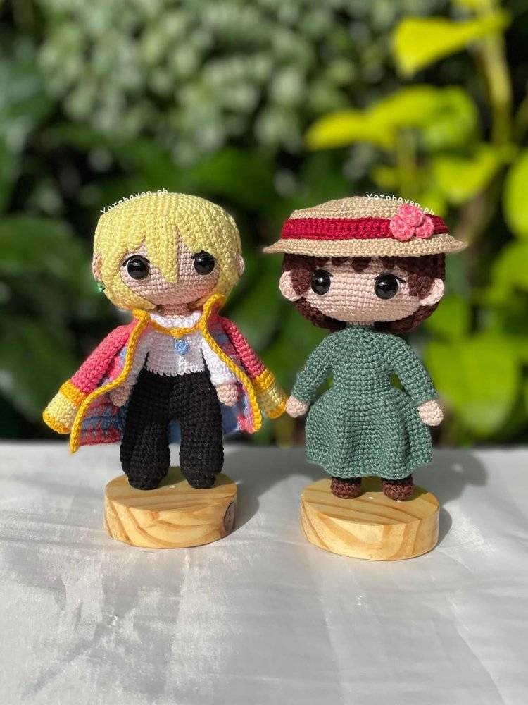 Charming Amigurumi Crochet Figures of Howl and Sophie