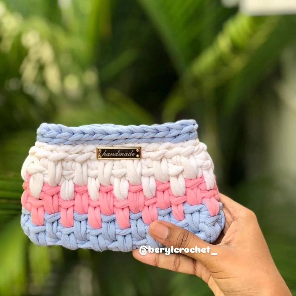 Chunky Crochet Card Holder with Pastel Stripes