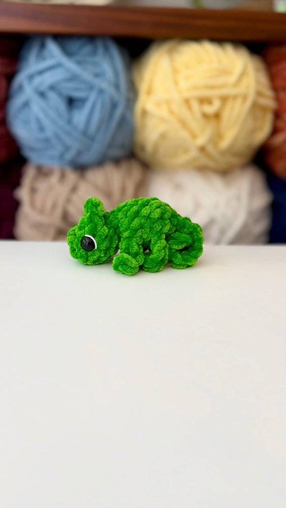 Chunky Plush Chameleon Crochet Toy
