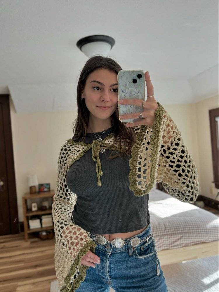 Crochet Bell Sleeve Shrug Pattern