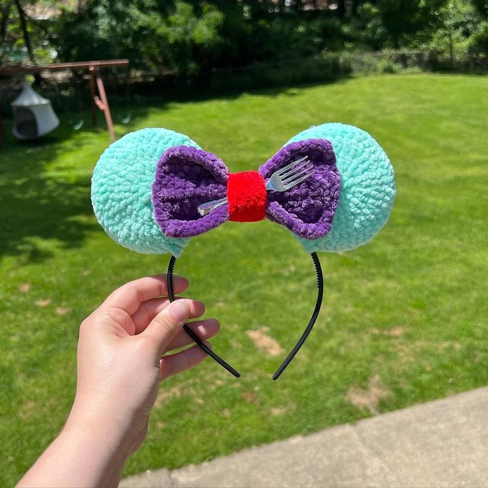 DIY Crochet Mickey Mouse Ears Headband