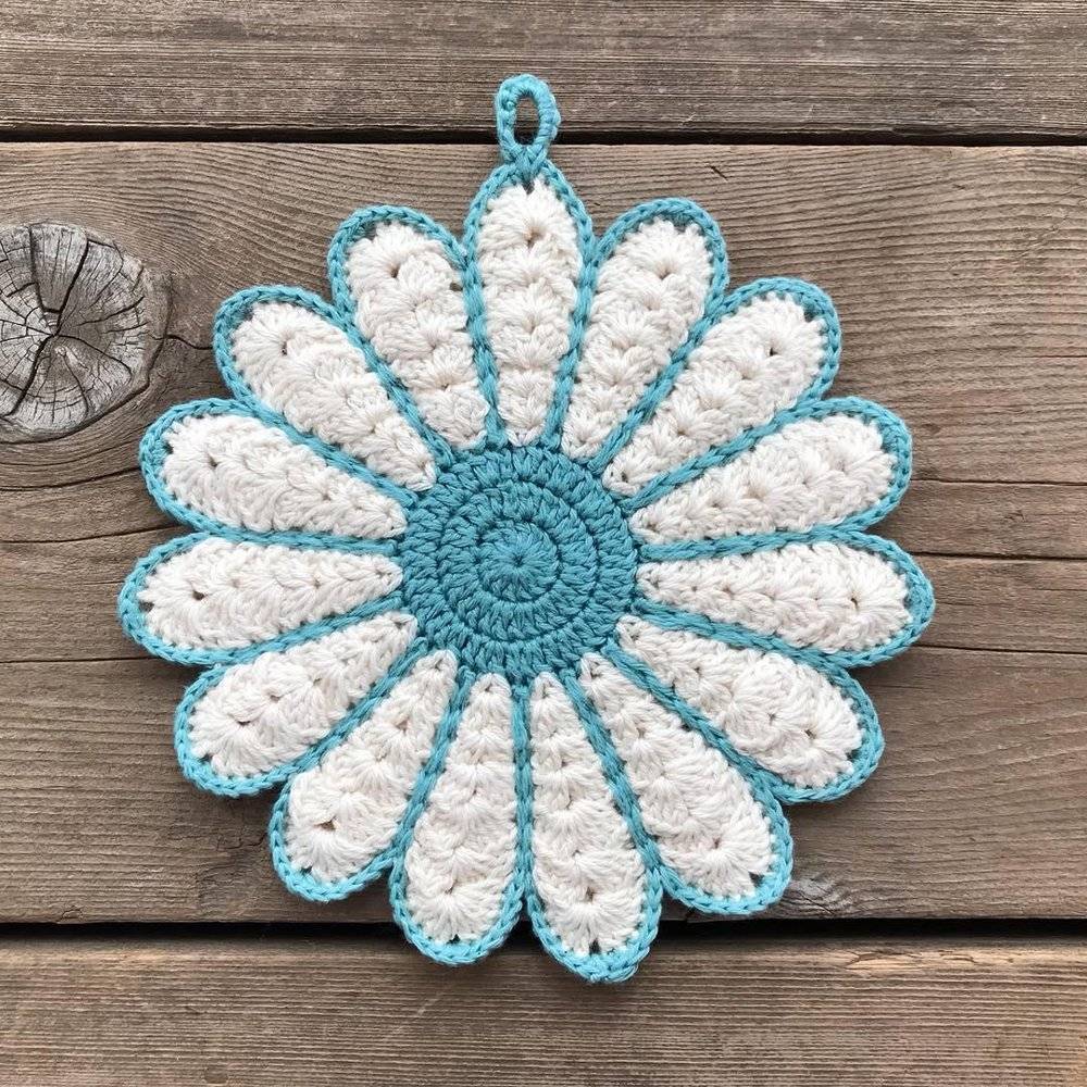 Daisy Crochet Potholder Pattern