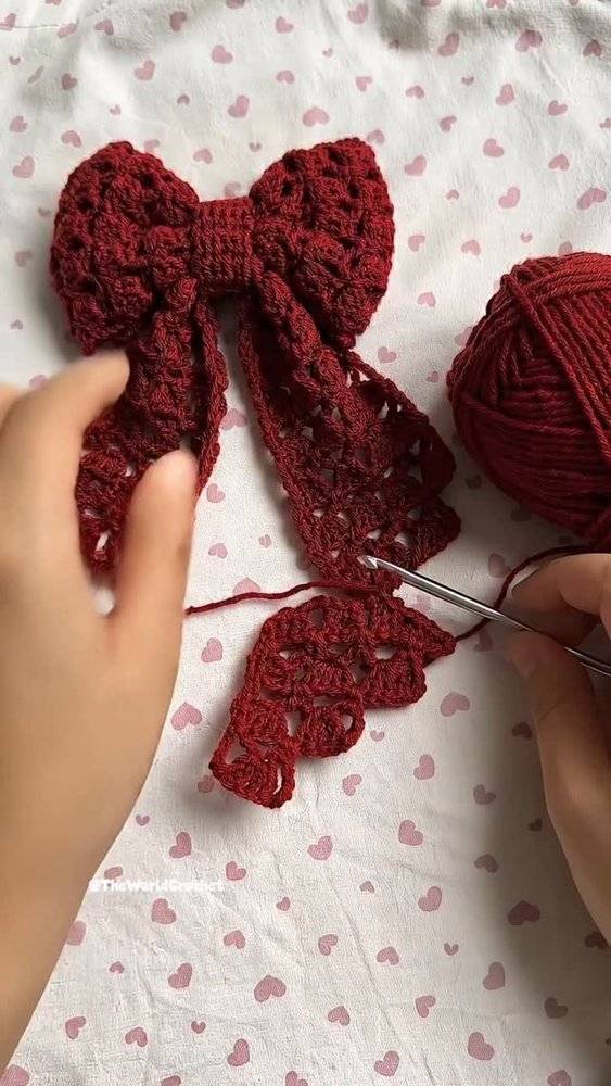 Elegant Crocheted Bow Appliqué Tutorial