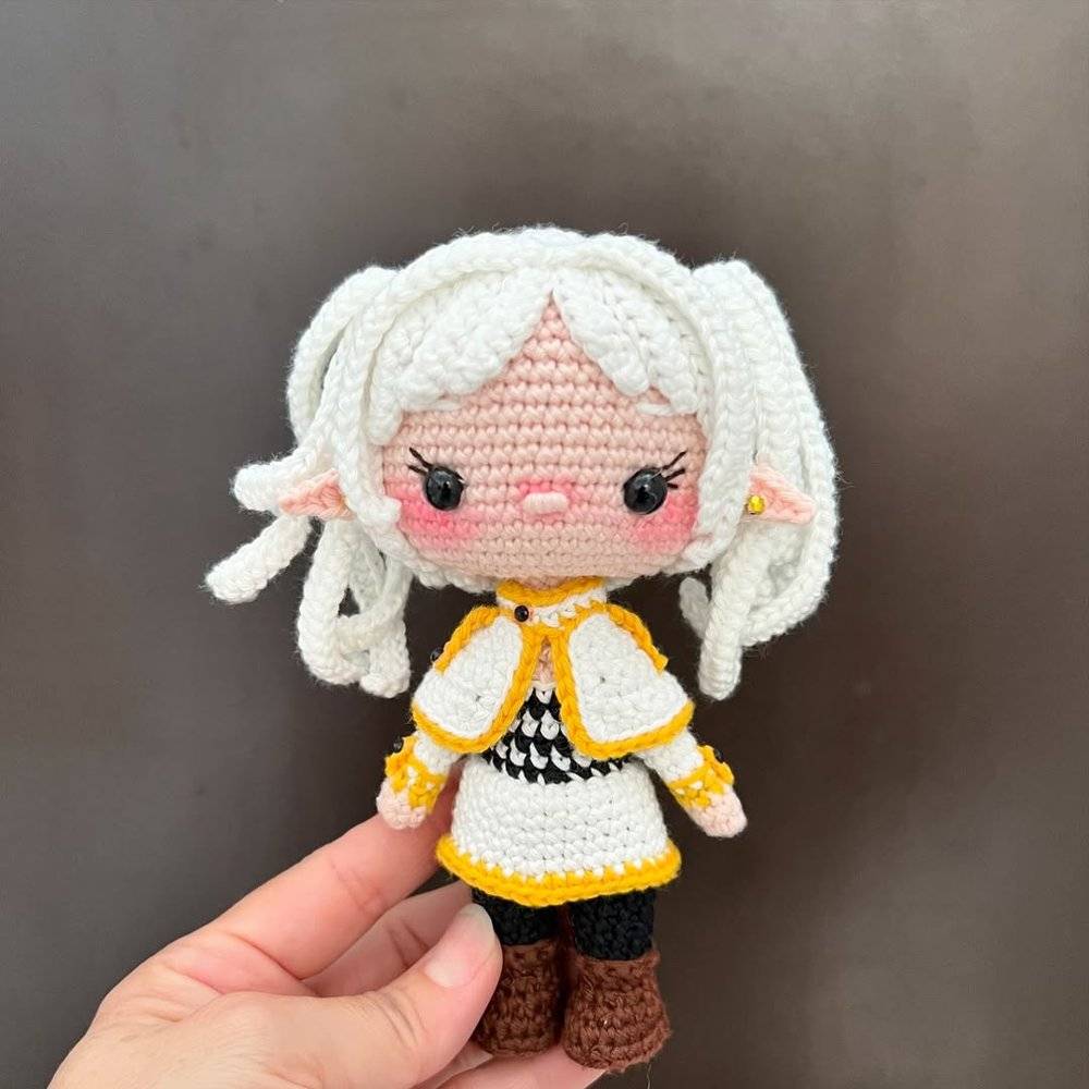 Frieren-Inspired Amigurumi Doll Crochet Pattern