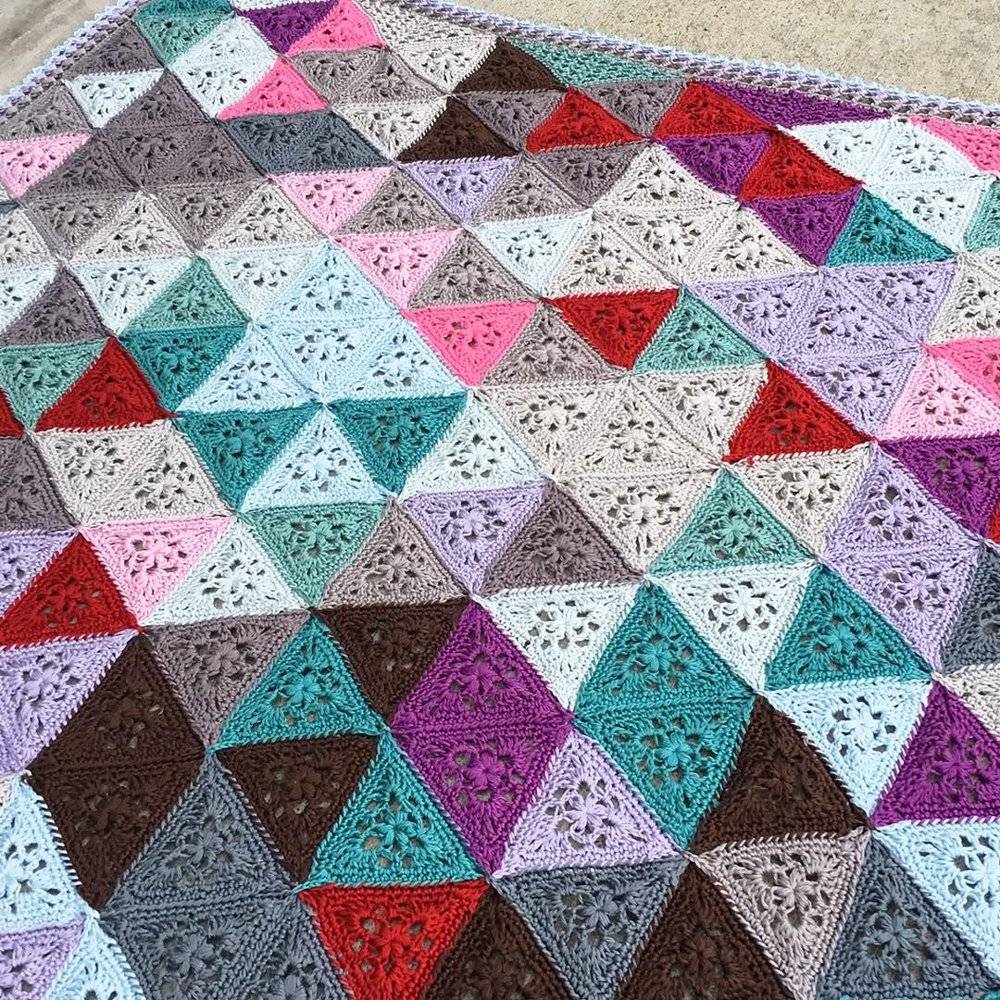 Geometric Lace Triangle Crochet Blanket
