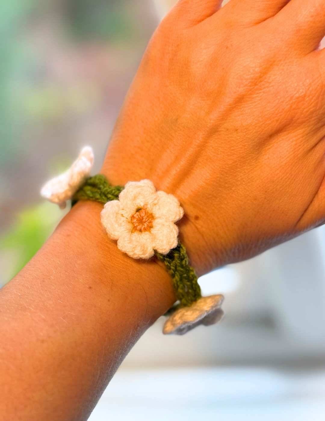 26 Crochet Flower Bracelet Patterns Image