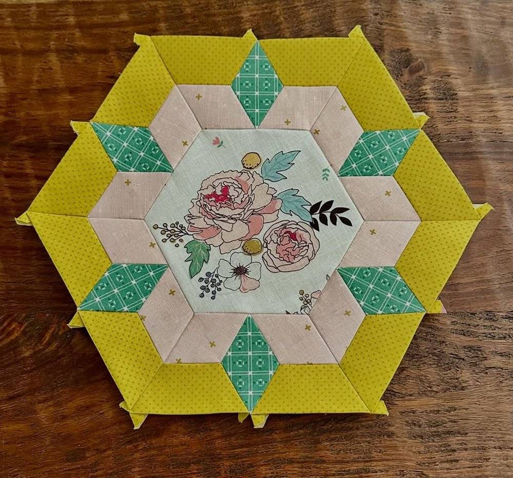 Hexagonal English Paper Piecing Quilt Block