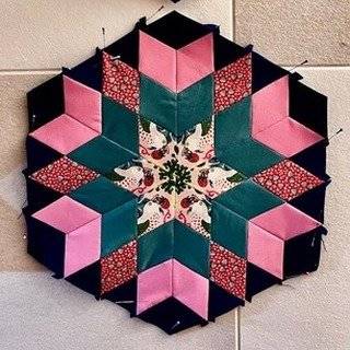Hexagonal Starburst English Paper Piecing Quilt Block