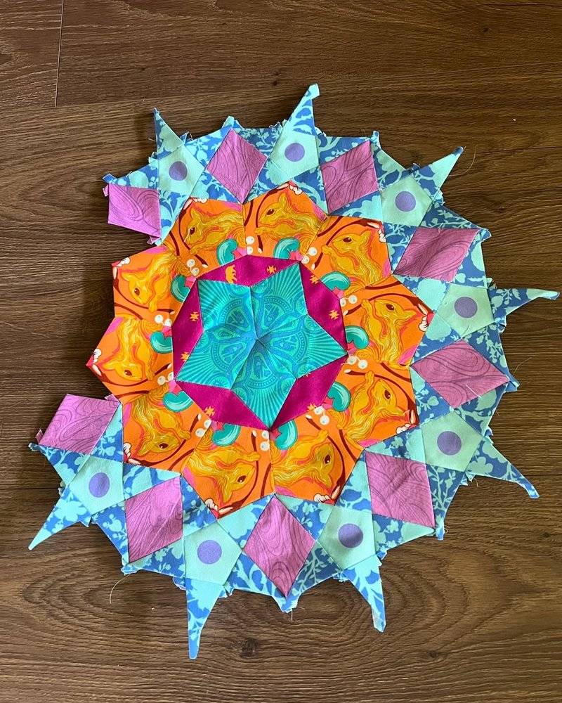 Kaleidoscopic Paper-Pieced Quilt Block