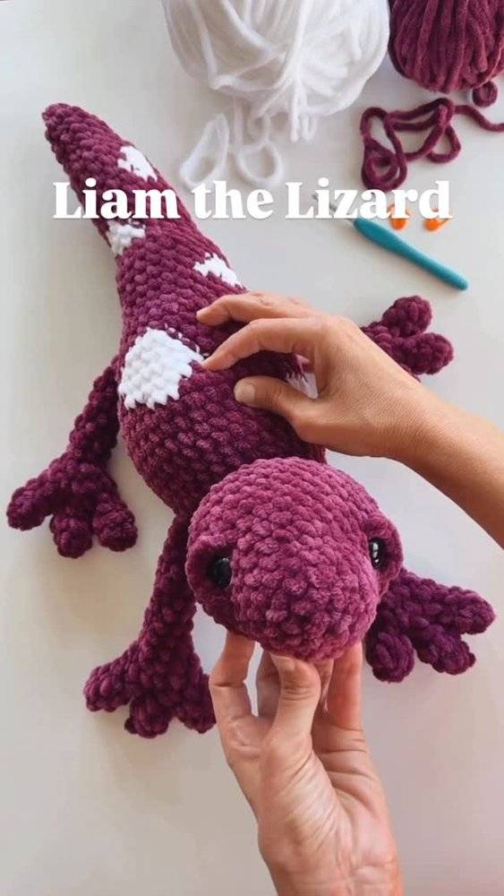 Plush Amigurumi Lizard Crochet Project