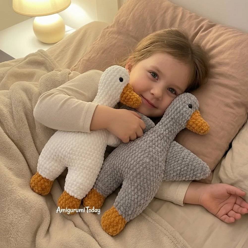 Plush Crochet Goose Amigurumi Toys