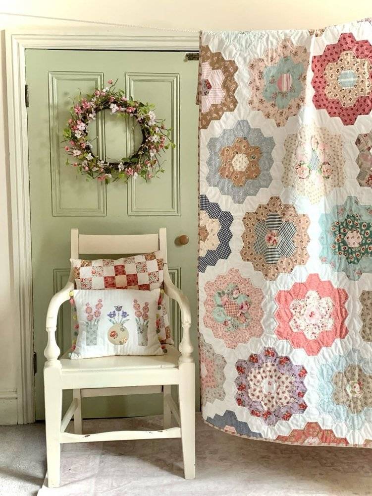 Romantic Hexagon Quilt Pattern