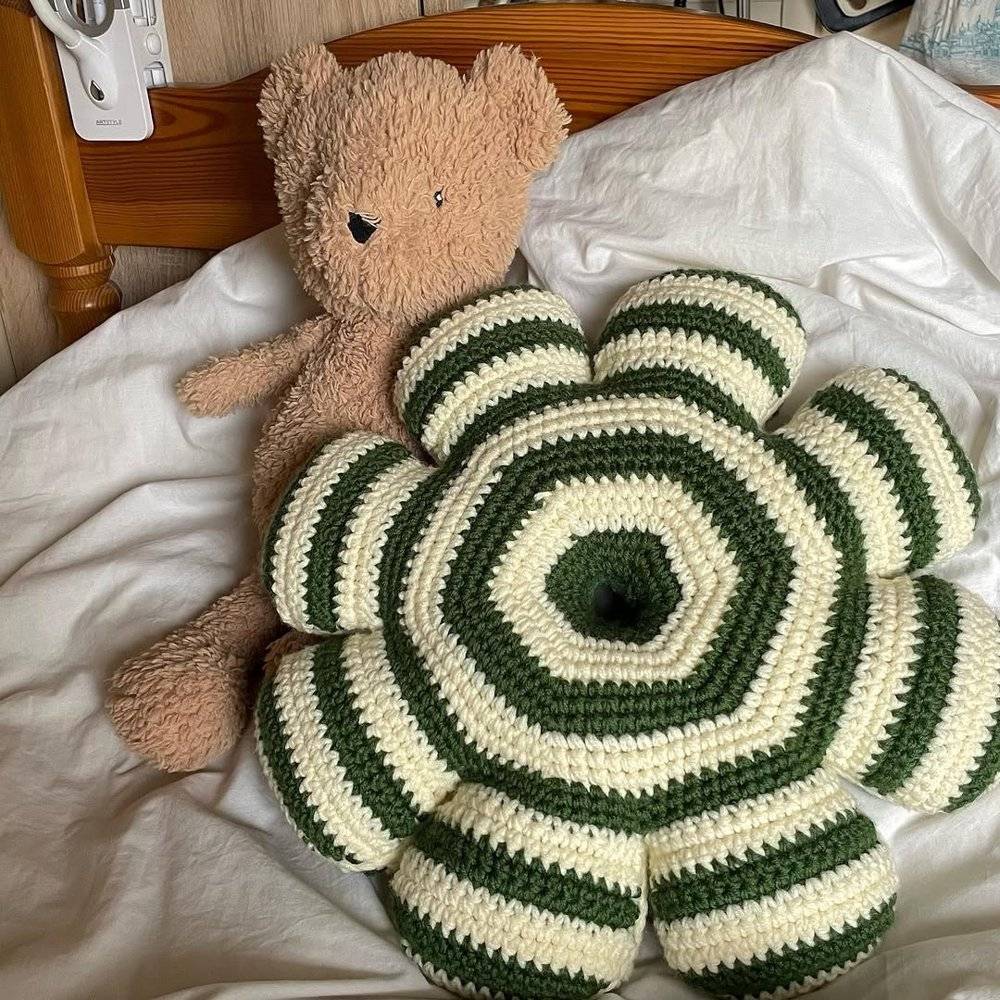 21 Crochet Pillow Patterns Striped Flower Crochet Pillow Pattern