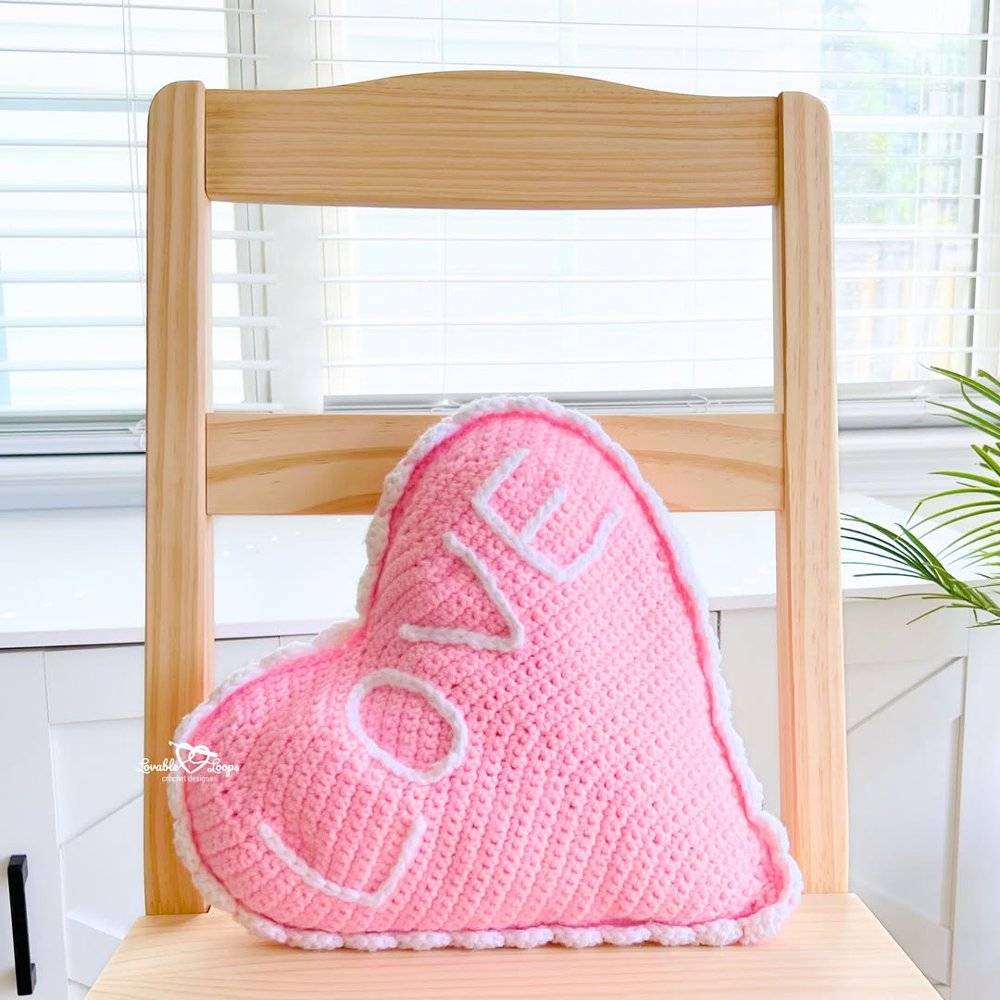 21 Crochet Pillow Patterns Sweetheart Conversation Heart Crochet Pillow