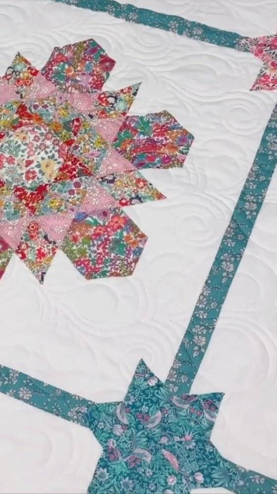 Vintage Floral Hexagon English Paper Piecing Quilt