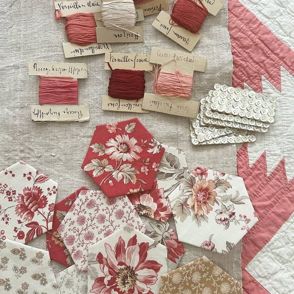Vintage Floral Hexagon Paper Piecing Kit