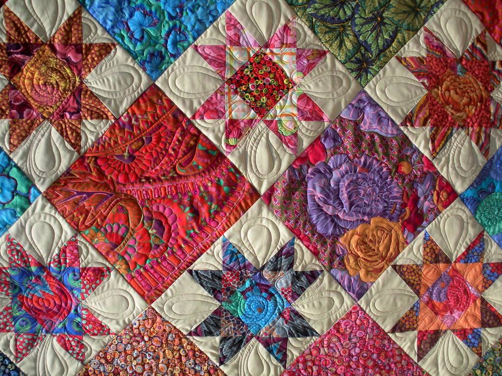 10 Red Kaffe Fassett Quilts Image