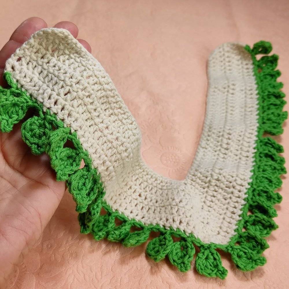 Cream and Green Crochet Collar with Leaf Trim