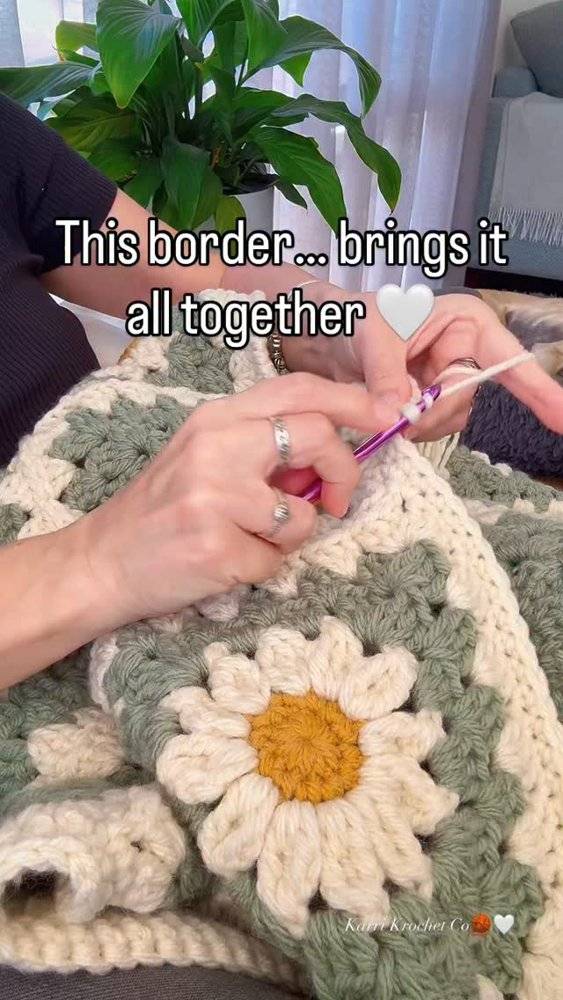 Daisy Granny Square Crochet Blanket with Textured Border