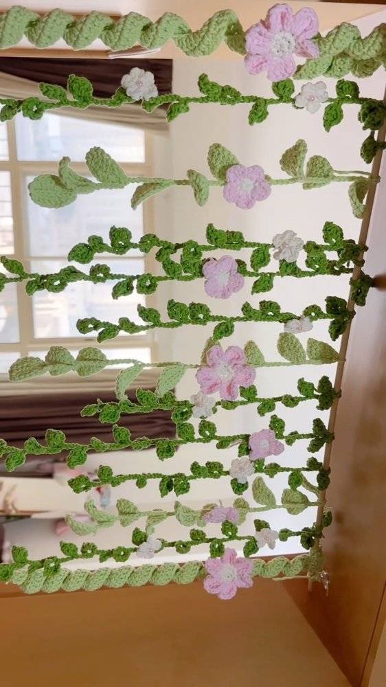 Delicate Crochet Vine and Flower Garland