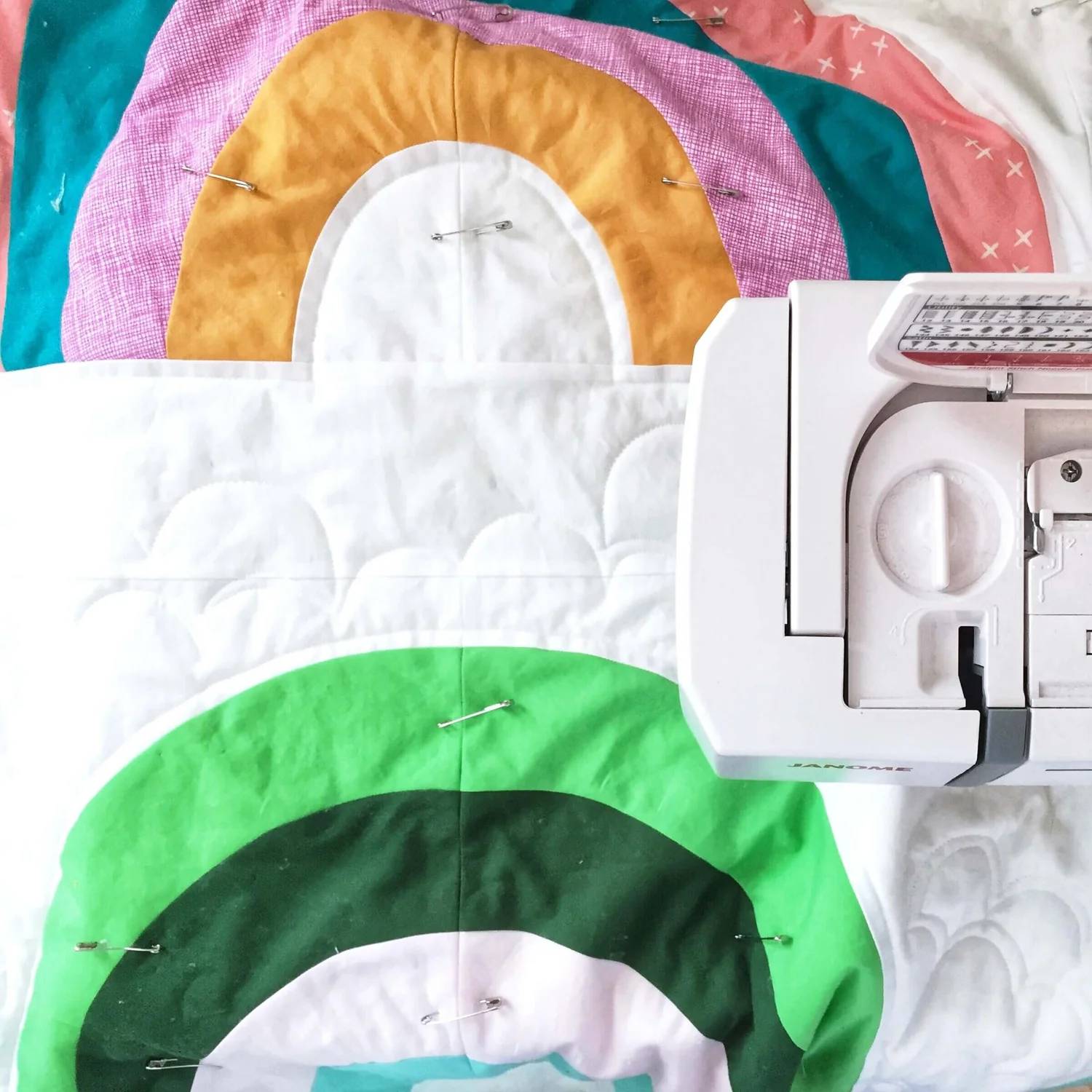 30 Rainbow Quilt Patterns Image
