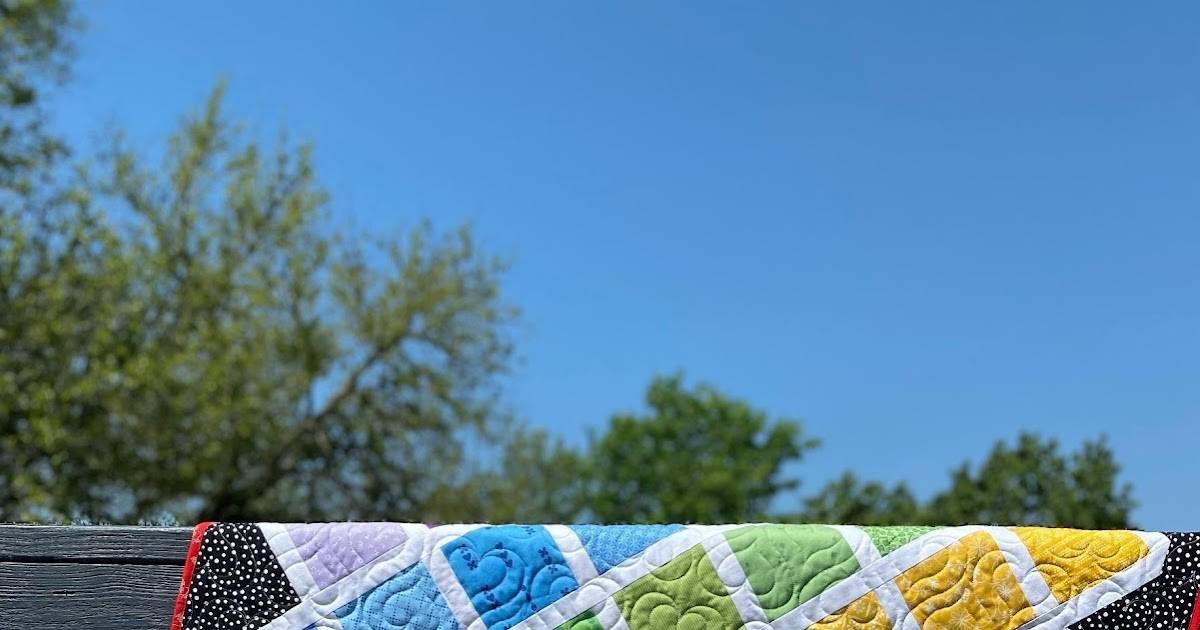 30 Rainbow Quilt Patterns Image
