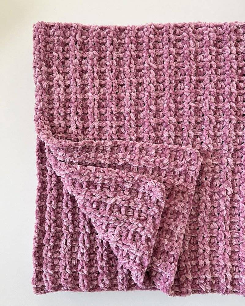 Soft and Cozy Ribbed Chenille Crochet Blanket