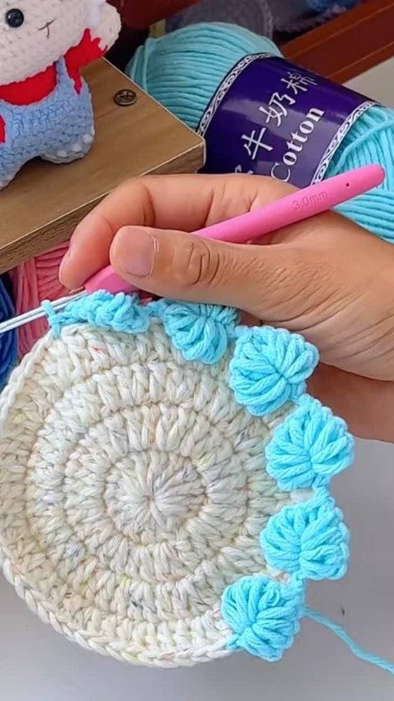 Textured Crochet Round with Bobble Edging