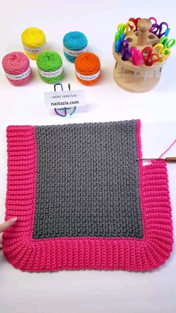 Two-Tone Crochet Square with Textured Border