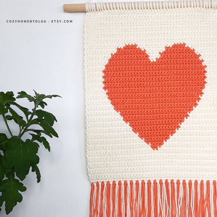 Boho Crochet Heart Wall Hanging Project