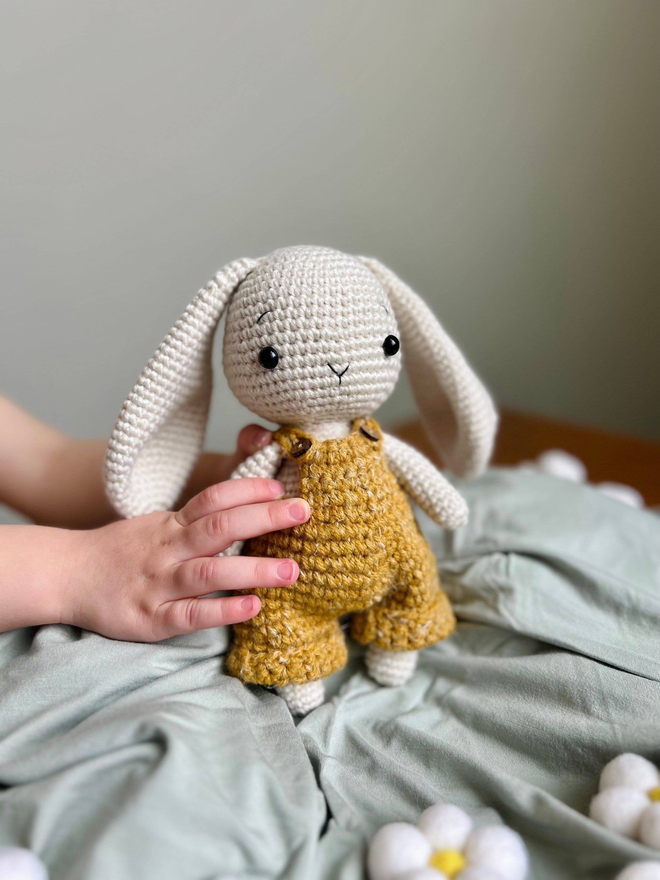 Charming Crochet Bunny Amigurumi