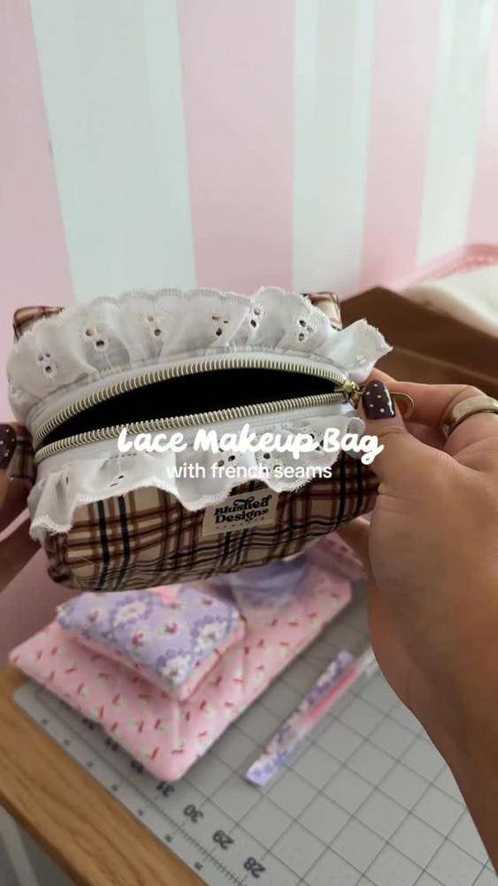 Charming Plaid and Lace Sewing Makeup Bag