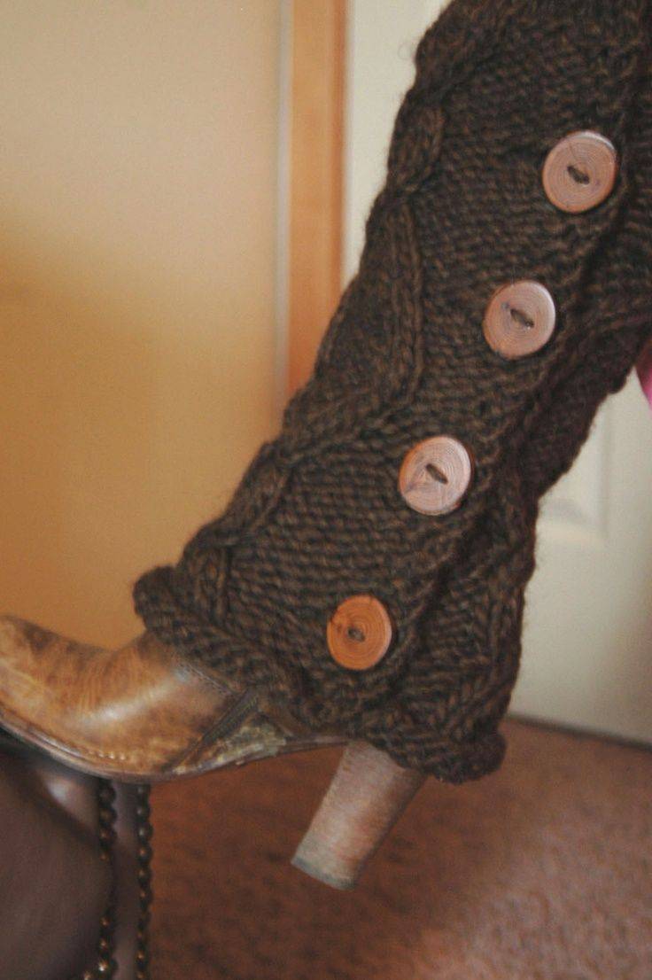 27 DIY Leg Warmers Knitting Patterns Chunky Cable Knit Leg Warmers with Wood Buttons