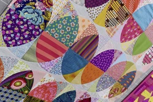 Colorful Curved Patchwork Quilt Project