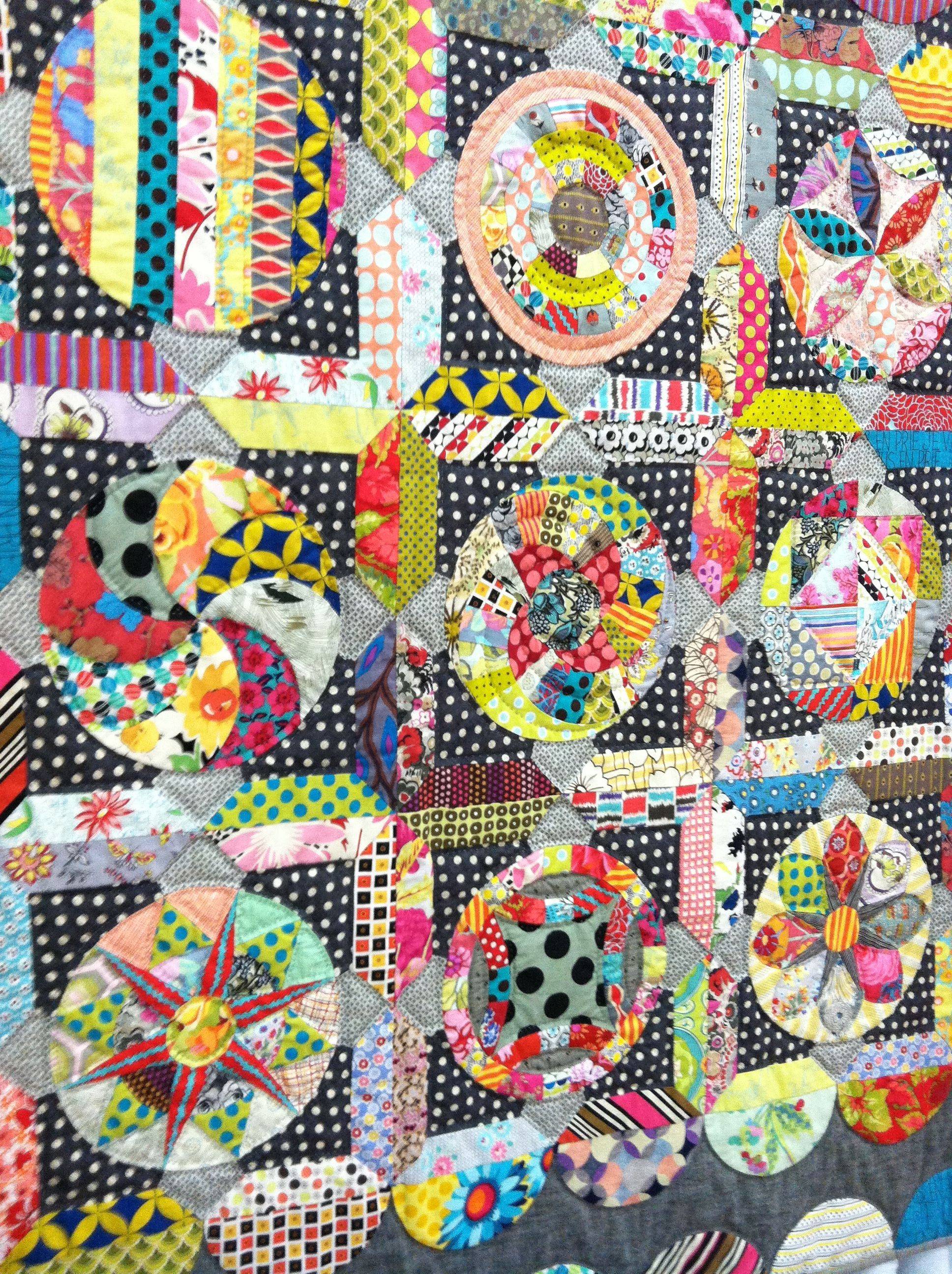 25 Jen Kingwell Patterns Colorful Patchwork Quilt with Scrappy Circles
