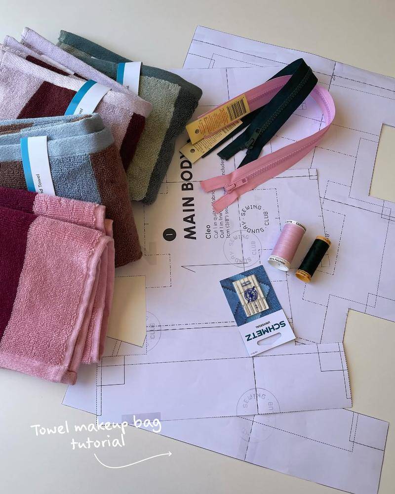 DIY Towel Makeup Bag Sewing Pattern
