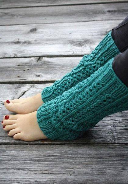 27 DIY Leg Warmers Knitting Patterns Intricate Cable Knit Leg Warmers