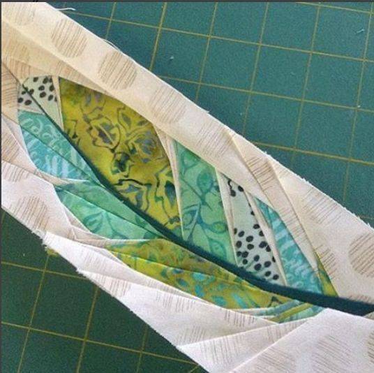 Intricate Paper-Pieced Feather Quilt Block