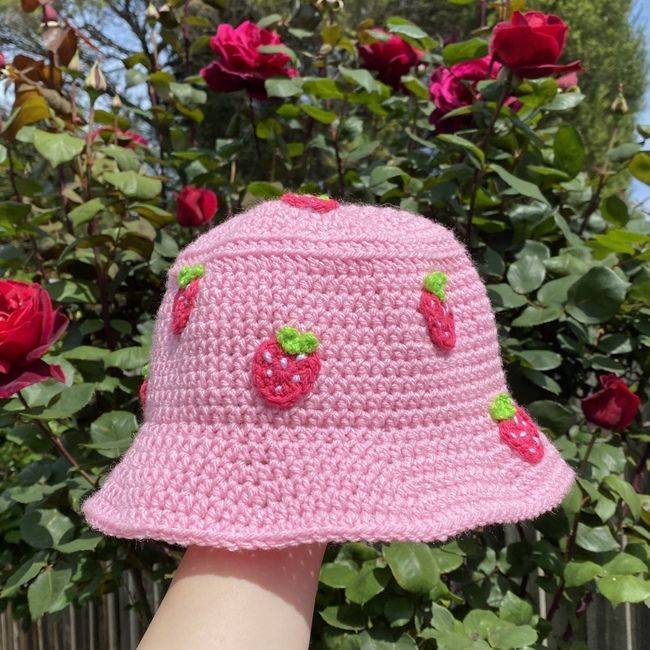 20 Strawberry Hat Patterns Pink Crochet Bucket Hat with Strawberry Appliqués