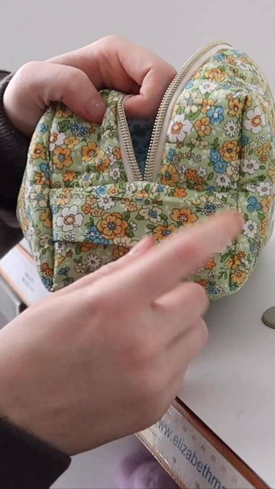 Quilted Floral Makeup Bag Sewing Project